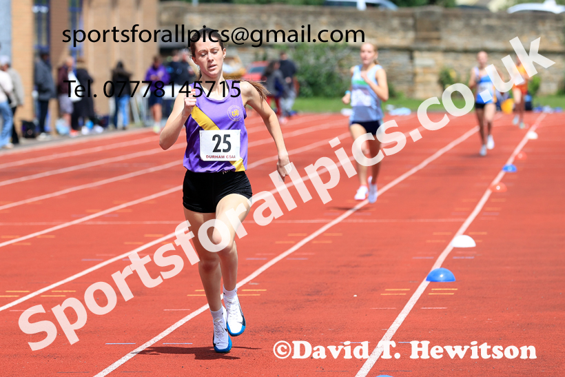 Middle Distance, 2026 Northern Schools Inter Counties, Wentworth, Hexham. Photo: David T. Hewitson/Sports for All Pics